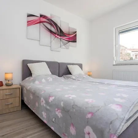 Kristina By El-pi Tours Županje